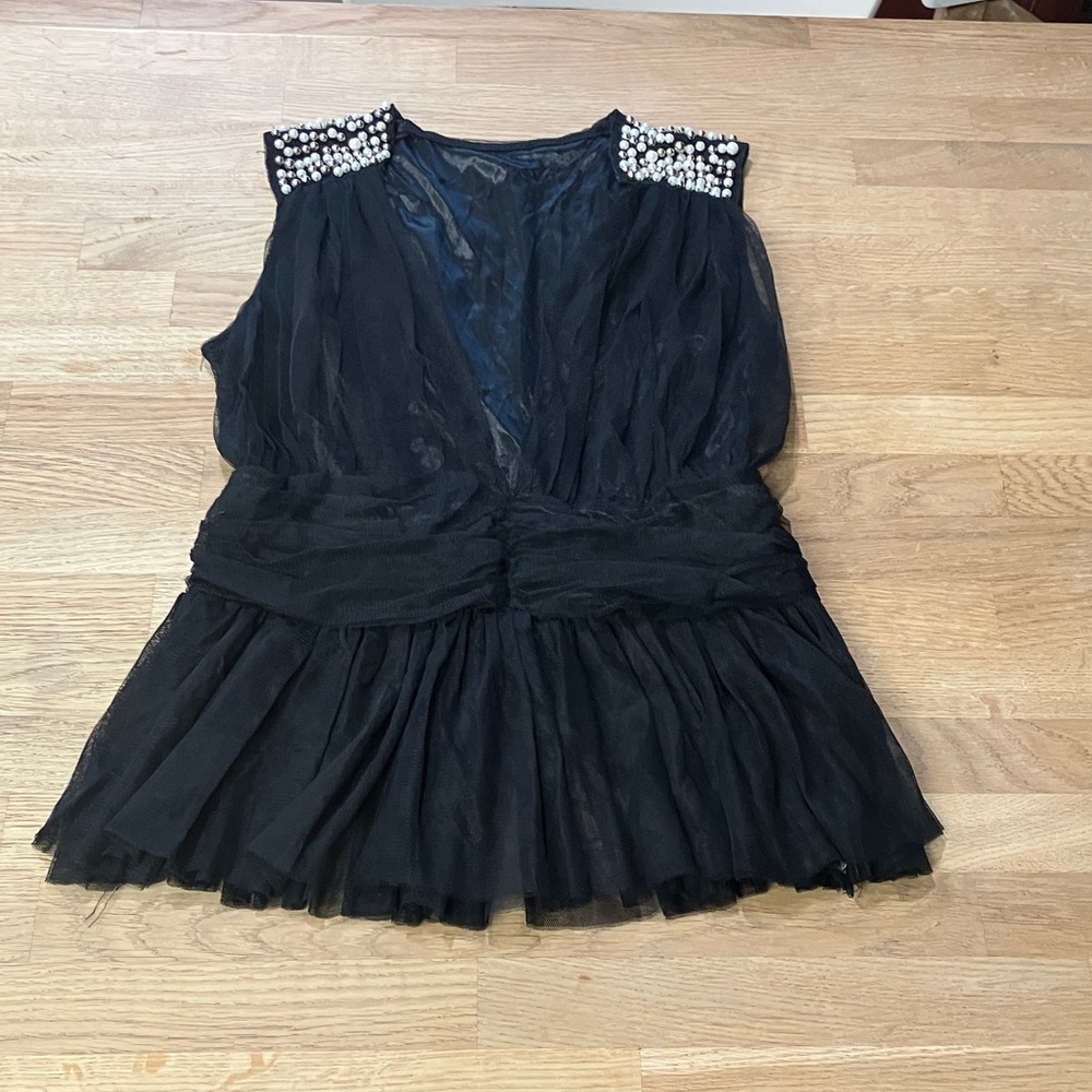 Vivian Su Black Sleeveless Chiffon Top with Embellished Shoulders Size:S